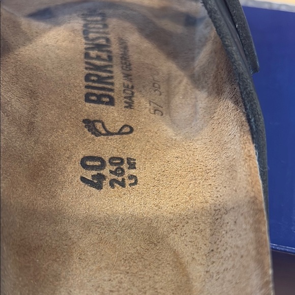 Like New Birkenstock Sandals 40 - Picture 4 of 5